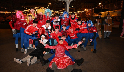 Foto de los disfraces de la Nochevieja 2024 en Pamplona./