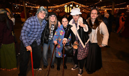 Foto de los disfraces de la Nochevieja 2024 en Pamplona./