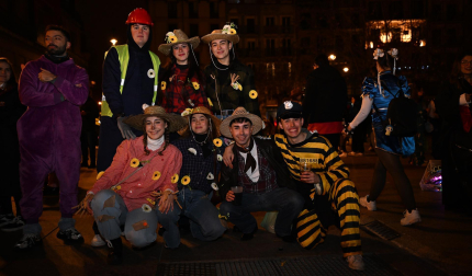 Foto de los disfraces de la Nochevieja 2024 en Pamplona./