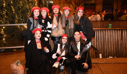 Foto de los disfraces de la Nochevieja 2024 en Pamplona./