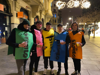 Foto de los disfraces de la Nochevieja 2024 en Pamplona./