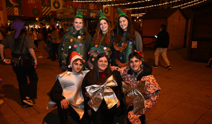 Foto de los disfraces de la Nochevieja 2024 en Pamplona./