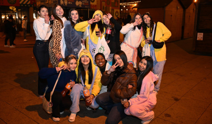 Foto de los disfraces de la Nochevieja 2024 en Pamplona./