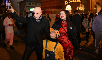 Foto de los disfraces de la Nochevieja 2024 en Pamplona./