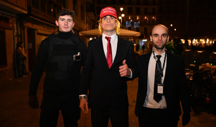 Foto de los disfraces de la Nochevieja 2024 en Pamplona./