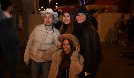 Foto de los disfraces de la Nochevieja 2024 en Pamplona./