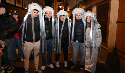 Foto de los disfraces de la Nochevieja 2024 en Pamplona./