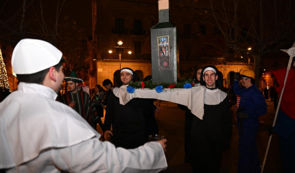 Foto de los disfraces de la Nochevieja 2024 en Pamplona./