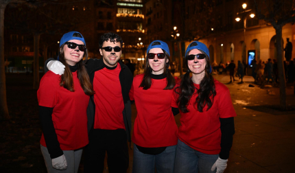 Foto de los disfraces de la Nochevieja 2024 en Pamplona./