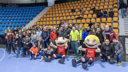 Fotos de la III edición del Partido Solidario con leyendas de Osasuna./