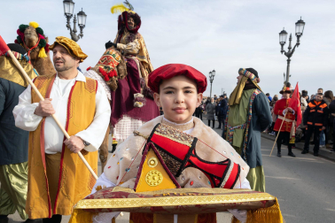Fotos de la Cabalgata de Reyes de Tudela 2025.