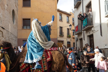 Fotos de la Cabalgata de Reyes de Tudela 2025.