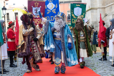 Fotos de la Cabalgata de Reyes de Tudela 2025.
