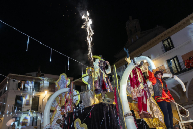 Fotos de la Cabalgata de Reyes de Tudela 2025