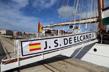 Fotos de la llegada de la Princesa Leonor al buque escuela 'Juan Sebastián de Elcano'.