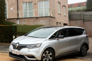 Coche con matrícula 1-O-2017