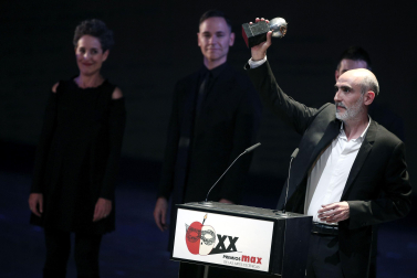 El director y dramaturgo pamplonés ha recibido hasta en seis ocasiones el premio Max: en la categoría de mejor autor teatral por 'Delicadas', 'Días estupendos', 'En la luna' y 'La respiración', y en dos ocasiones al mejor espectáculo por 'La ternura' y 'En la luna', respectivamente