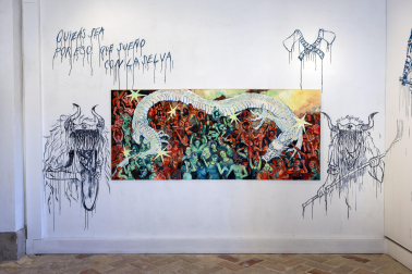 La obra de Andrea Ganuza, que se ha expandido por las paredes de la Sala de Armas