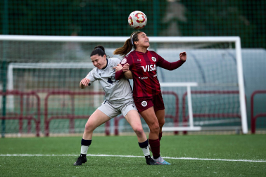 Partido entre el DUX Logroño y Osasuna de 1ª RFEF Femenina.