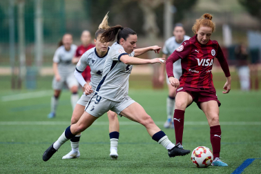 Partido entre el DUX Logroño y Osasuna de 1ª RFEF Femenina.