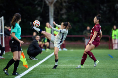 Partido entre el DUX Logroño y Osasuna de 1ª RFEF Femenina.