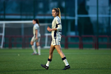 Partido entre el DUX Logroño y Osasuna de 1ª RFEF Femenina.