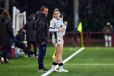 Partido entre el DUX Logroño y Osasuna de 1ª RFEF Femenina.