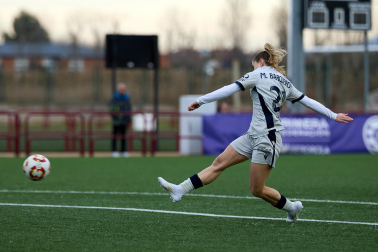 Partido entre el DUX Logroño y Osasuna de 1ª RFEF Femenina.