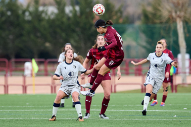 Partido entre el DUX Logroño y Osasuna de 1ª RFEF Femenina.