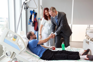 Visita de los reyes al Hospital de Parapléjicos de Toledo.