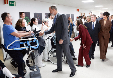 Visita de los reyes al Hospital de Parapléjicos de Toledo.