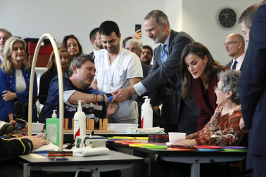 Visita de los reyes al Hospital de Parapléjicos de Toledo.