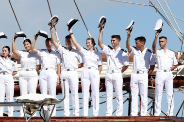 La princesa Leonor ha llegado a Salvador de Bahía con el buque 'Juan Sebastián Elcano'.