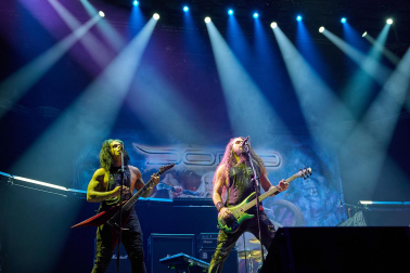 Fotos de la actuación de la alemana Doro Pesch, una de las cantantes femeninas más importantes del heavy metal./