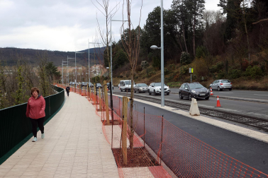 Fotos del asfaltado de las obras de la Cuesta de Beloso. /