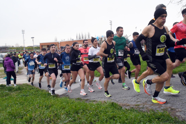 Participantes en las pruebas de 5 y 10 kilómetros de la XXXIV 'Villa de Falces' /