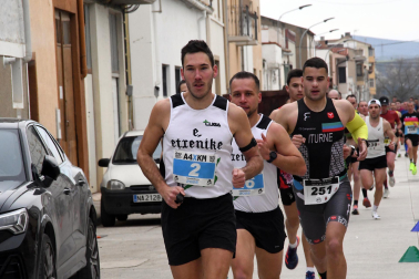 Participantes en las pruebas de 5 y 10 kilómetros de la XXXIV 'Villa de Falces' /