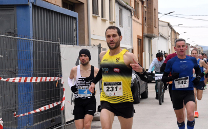 Participantes en las pruebas de 5 y 10 kilómetros de la XXXIV 'Villa de Falces' /