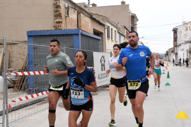 Participantes en las pruebas de 5 y 10 kilómetros de la XXXIV 'Villa de Falces' /