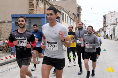 Participantes en las pruebas de 5 y 10 kilómetros de la XXXIV 'Villa de Falces' /