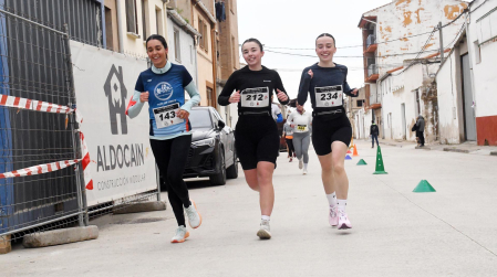 Participantes en las pruebas de 5 y 10 kilómetros de la XXXIV 'Villa de Falces' /