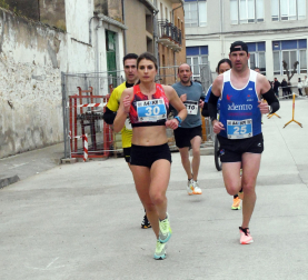 Participantes en las pruebas de 5 y 10 kilómetros de la XXXIV 'Villa de Falces' /