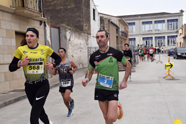 Participantes en las pruebas de 5 y 10 kilómetros de la XXXIV 'Villa de Falces' /