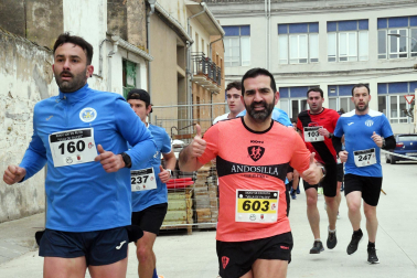 Participantes en las pruebas de 5 y 10 kilómetros de la XXXIV 'Villa de Falces' /