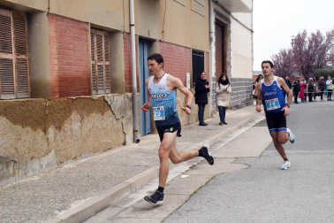 Participantes en las pruebas de 5 y 10 kilómetros de la XXXIV 'Villa de Falces' /