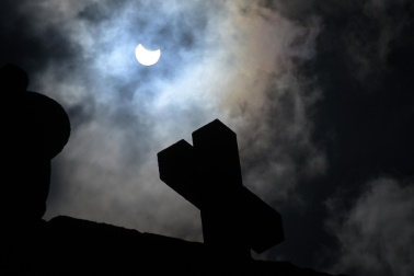 Foto del eclipse solar del 29 de marzo de 2025./