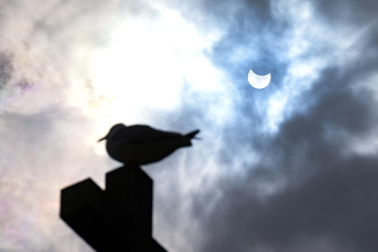 Foto del eclipse solar del 29 de marzo de 2025./
