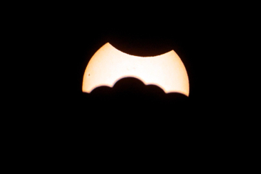 Foto del eclipse solar del 29 de marzo de 2025./