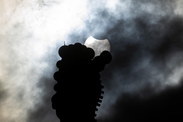 Foto del eclipse solar del 29 de marzo de 2025./