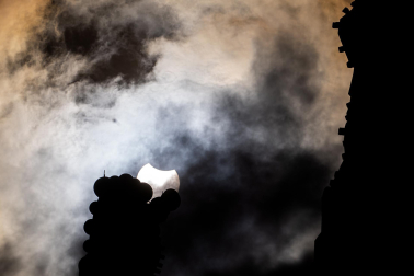 Foto del eclipse solar del 29 de marzo de 2025./